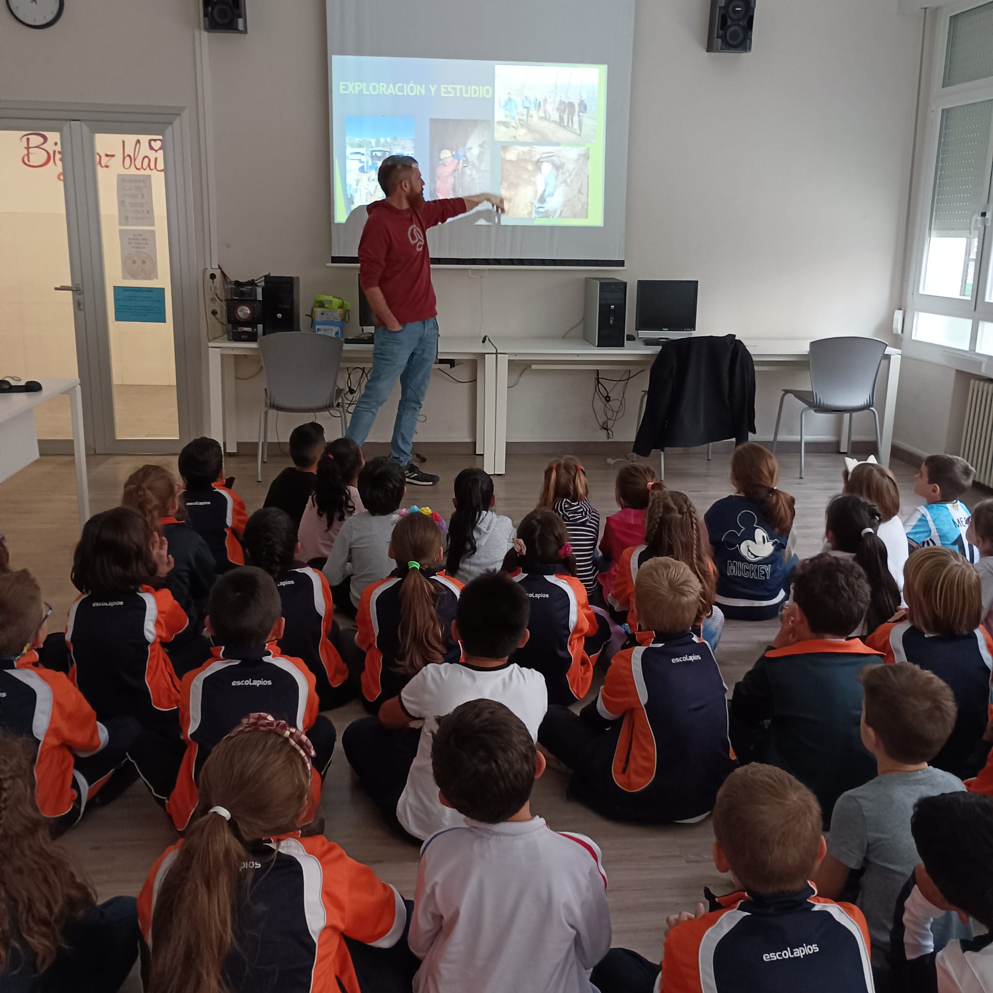 Charlas de espeleolog&iacute;a en el colegio La Compasi&oacute;n Escolapios de Pamplona